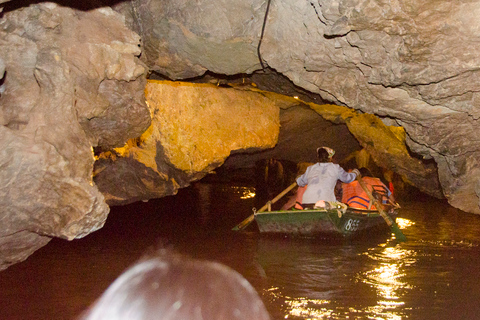 Från Hanoi: Hoa Lu - Tam Coc - Mua Caves med transferFrån Hanoi: Hoa Lu - Tam Coc - Mua-grottorna med transfer