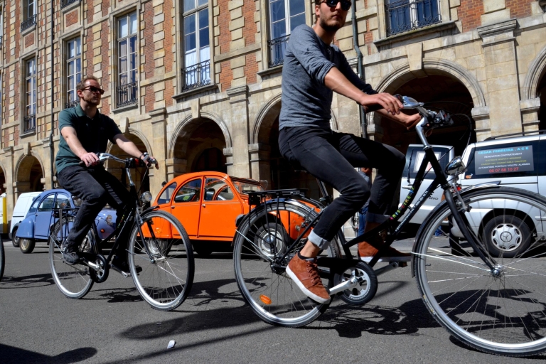 Discover the Heart of Paris by Bike Tour in French