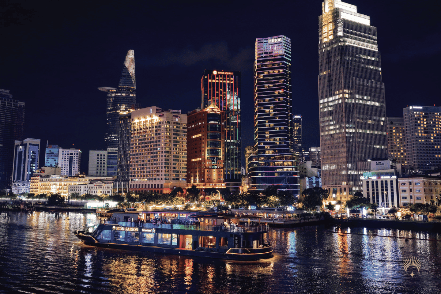 Ho Chi Minh City: ICON Saigon Luxury Dinner Cruise - Vegetarian Set