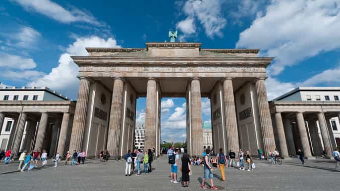 original scavenger hunt through berlins city center