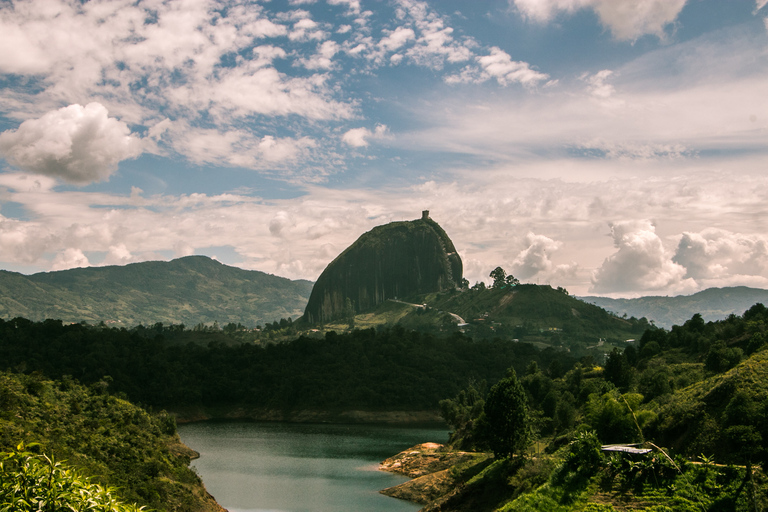 From Medellín: Guatapé and El Peñol Guided Tour