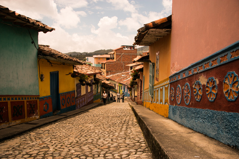 From Medellín: Guatapé and El Peñol Guided Tour