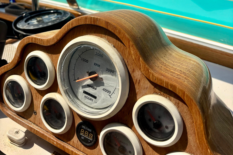 Golfe-Juan: Discover the Zafiro, a historic boat of the French Riviera
