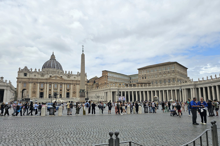 Rome : Visite guidée de la basilique Saint-Pierre et des tombeaux des papes