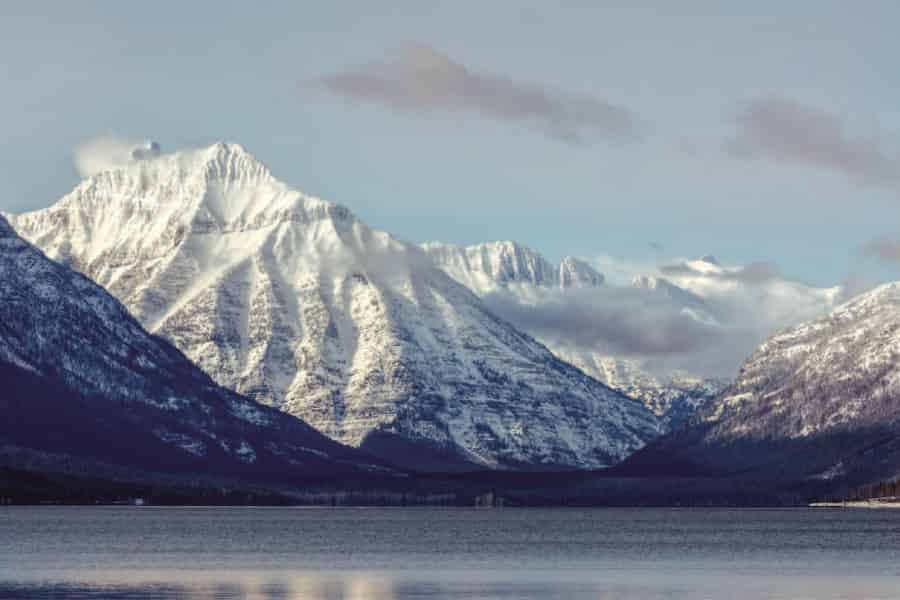 Glacier-Nationalpark: Geführte Schneeschuhwanderung. Foto: GetYourGuide