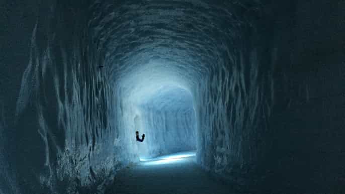 langjokull glacier lava cave tour