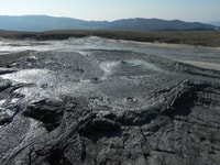 Bucarest, Volcans boueux à temps plein et mine de sel unrea - Housity