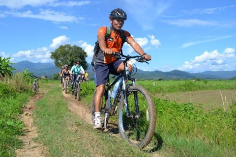 From Chiang Mai: Mae Taeng Valley and Waterfalls Cycle Tour