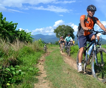 From Chiang Mai: Mae Taeng Valley and Waterfalls Cycle Tour