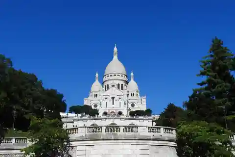 Sacré-Coeur and Montmartre Tour with Expert Guide
