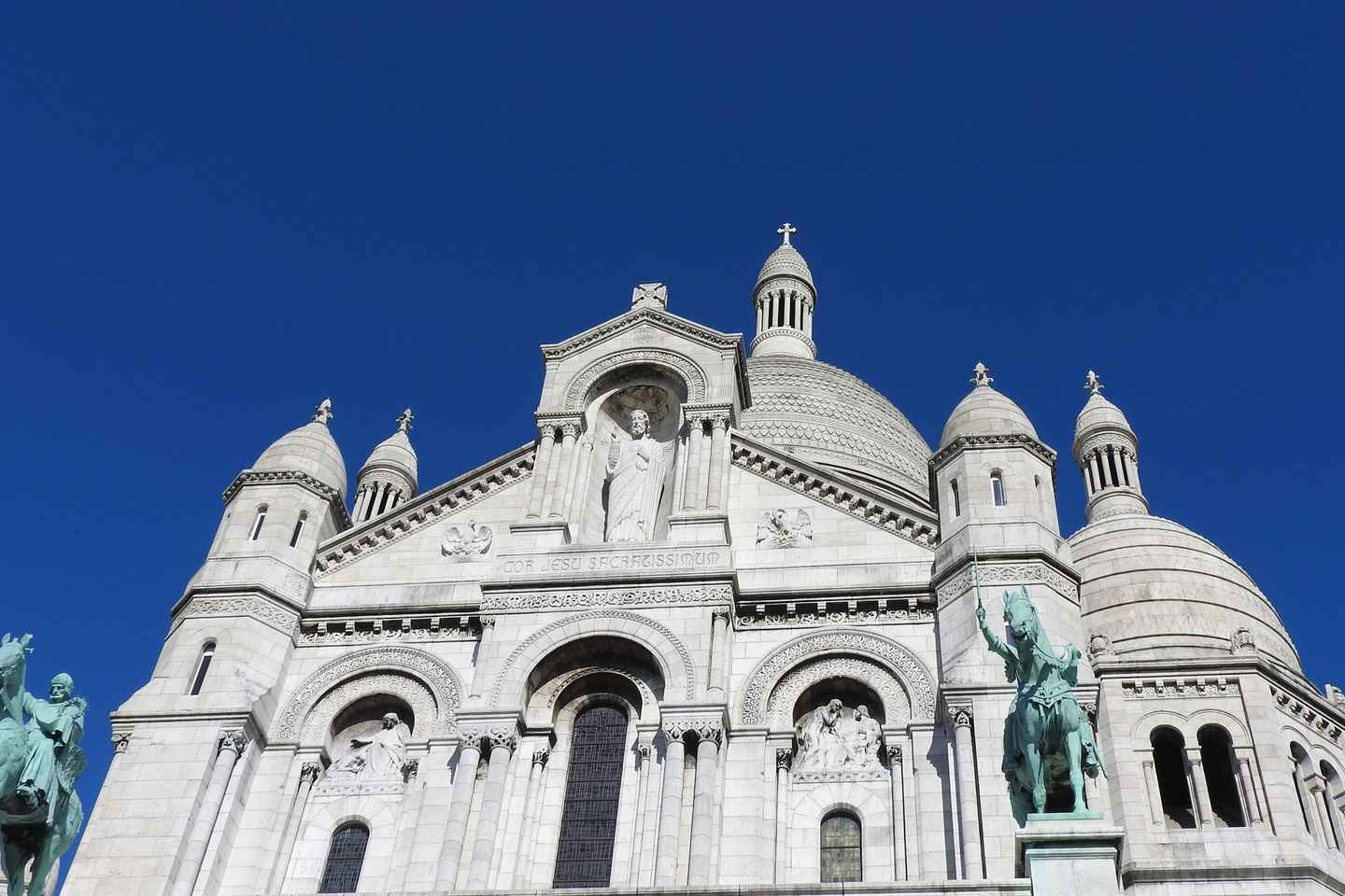 Paris: Sacré-Coeur and Montmartre Tour with Expert Guide
