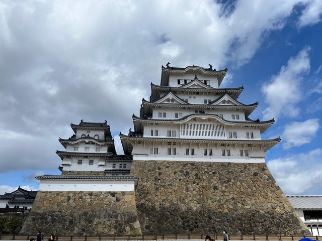 Himeji: Himeji Castle and Engyoji Temple Tour from Osaka