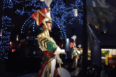 Z Manhattanu: Dyker Heights Holiday Bus TourWycieczka w języku angielskim o godz. 17.00