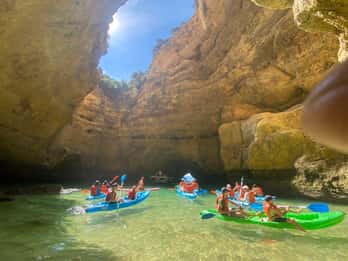 Desde la Playa de Benagil Excursión guiada en kayak por la Cueva de Benagil