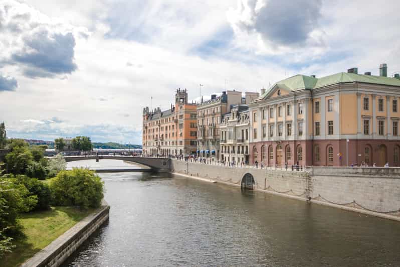 Estocolmo autobús turístico de paradas libres GetYourGuide