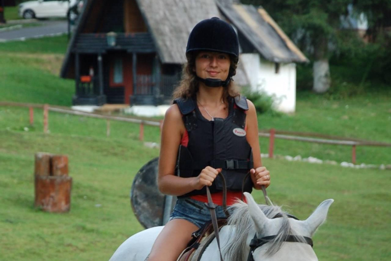 Brașov: Horseback Riding Experience