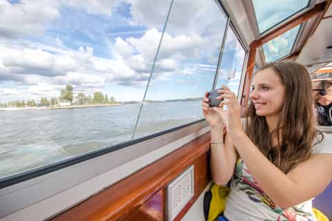 Cruises & boat tours
