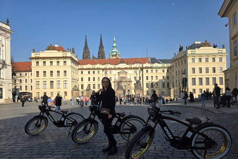 Prague Viewpoints & Historical Ebike Tour 4 Hours: Group E-Bike Tour