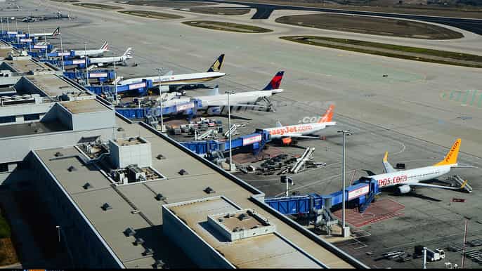 transfer dal pireo allaeroporto di atene (e viceversa)
