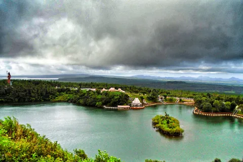 Mauritius Dolphin Encounter and Geographic Marvels Tour