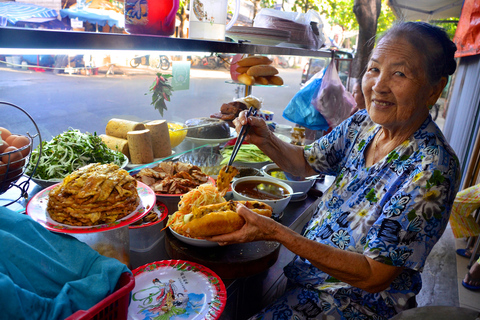 Hoi An: Evening Food Tour by Bike