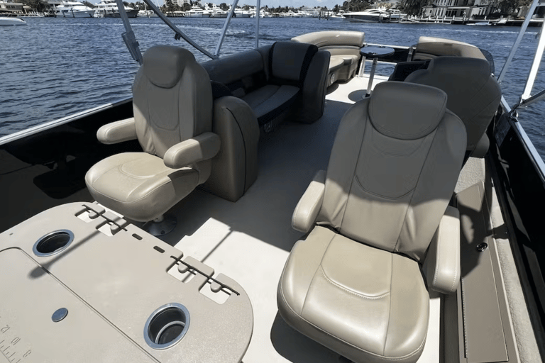 Fort Lauderdale: 12 People Private Pontoon Rental 4 Hours Rental