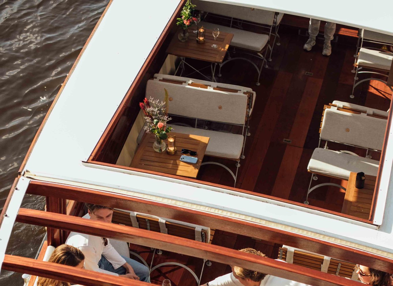 Amsterdam: Luksus-kanalrundfart med cocktails og snacks