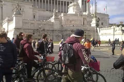 trastevere testaccio ghetto by private bike or ebike