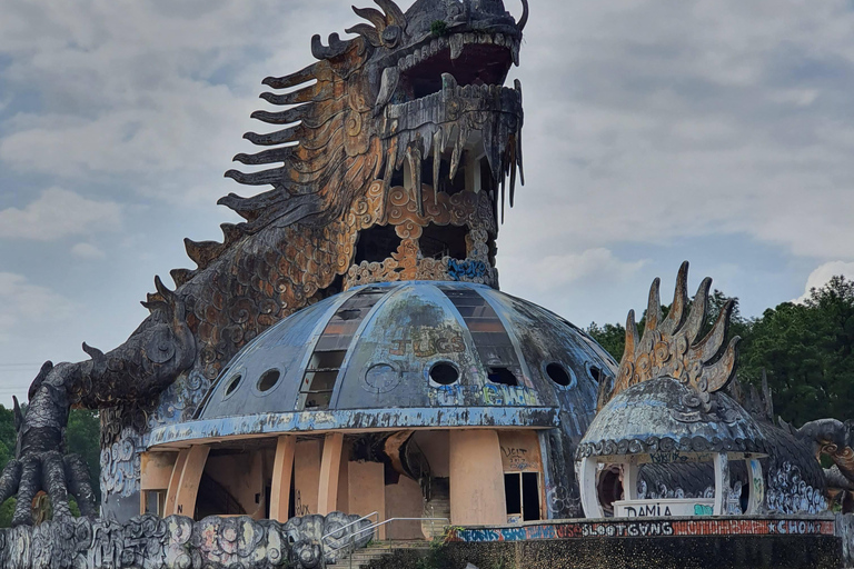 Hue: Motorbike Tour to Abandoned Park & Tam Giang