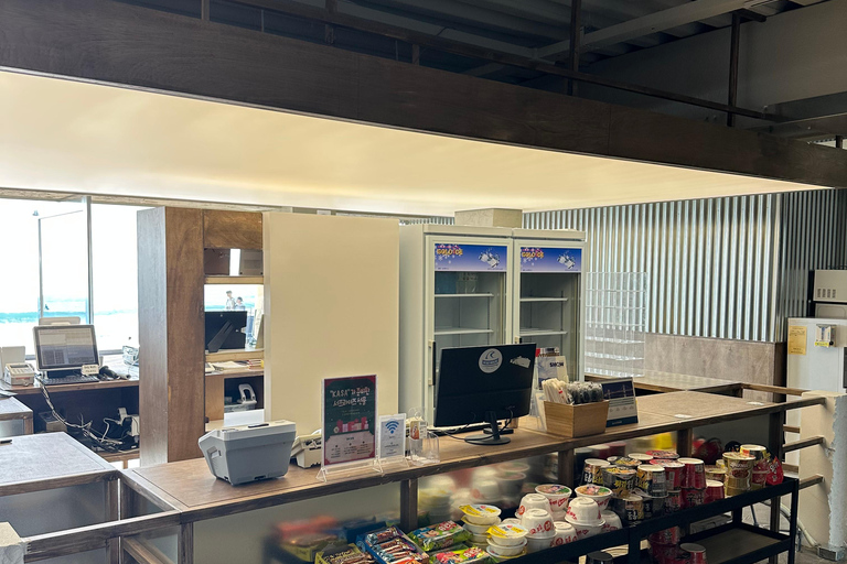 Busan: K-Surf Lesson in Songjeong Beach for All Levels 2H Lesson, Beginner & advanced (Free surfing until sunset)