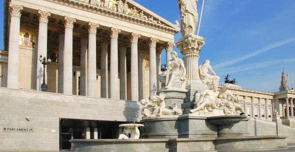 Vienna: City Center Guided Walking Tour
