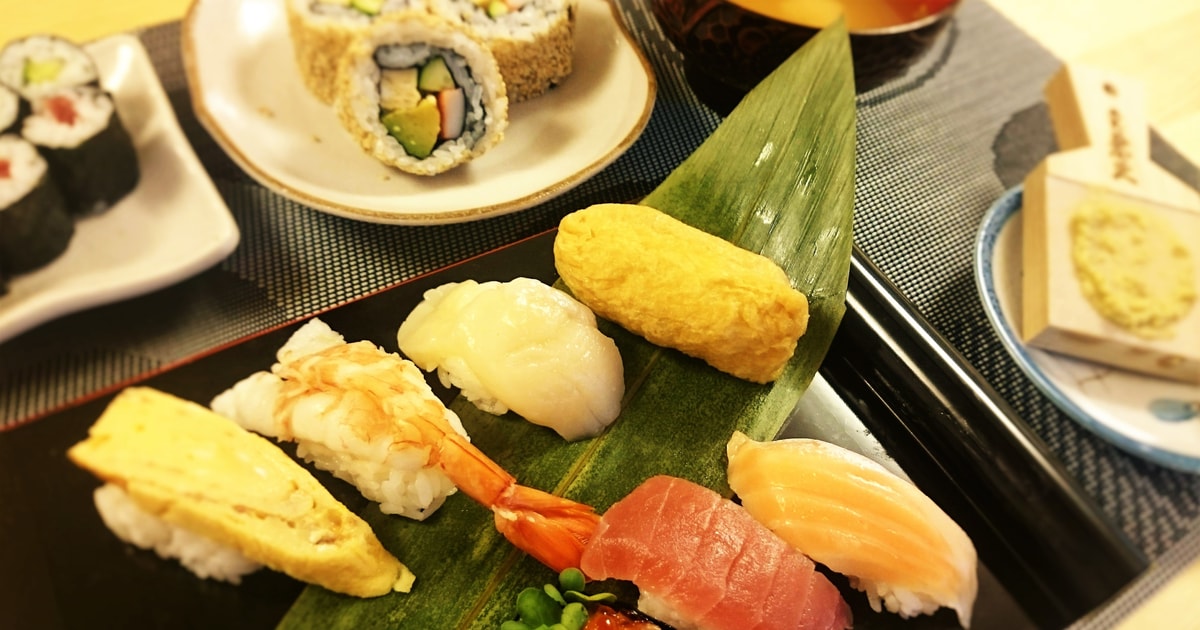 Tokyo Sushi-Making Class at a 100-Year-Old Sushi Bar