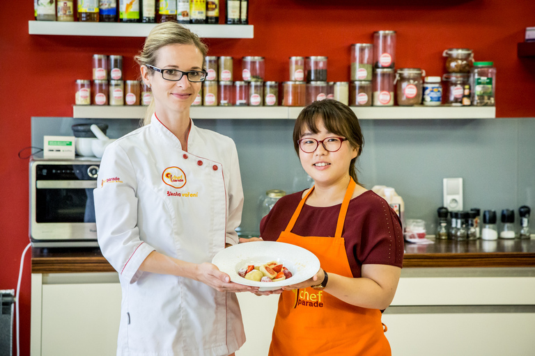 Praga: excursão ao mercado e aula de culinária tcheca tradicionalAula de culinária tcheca tradicional