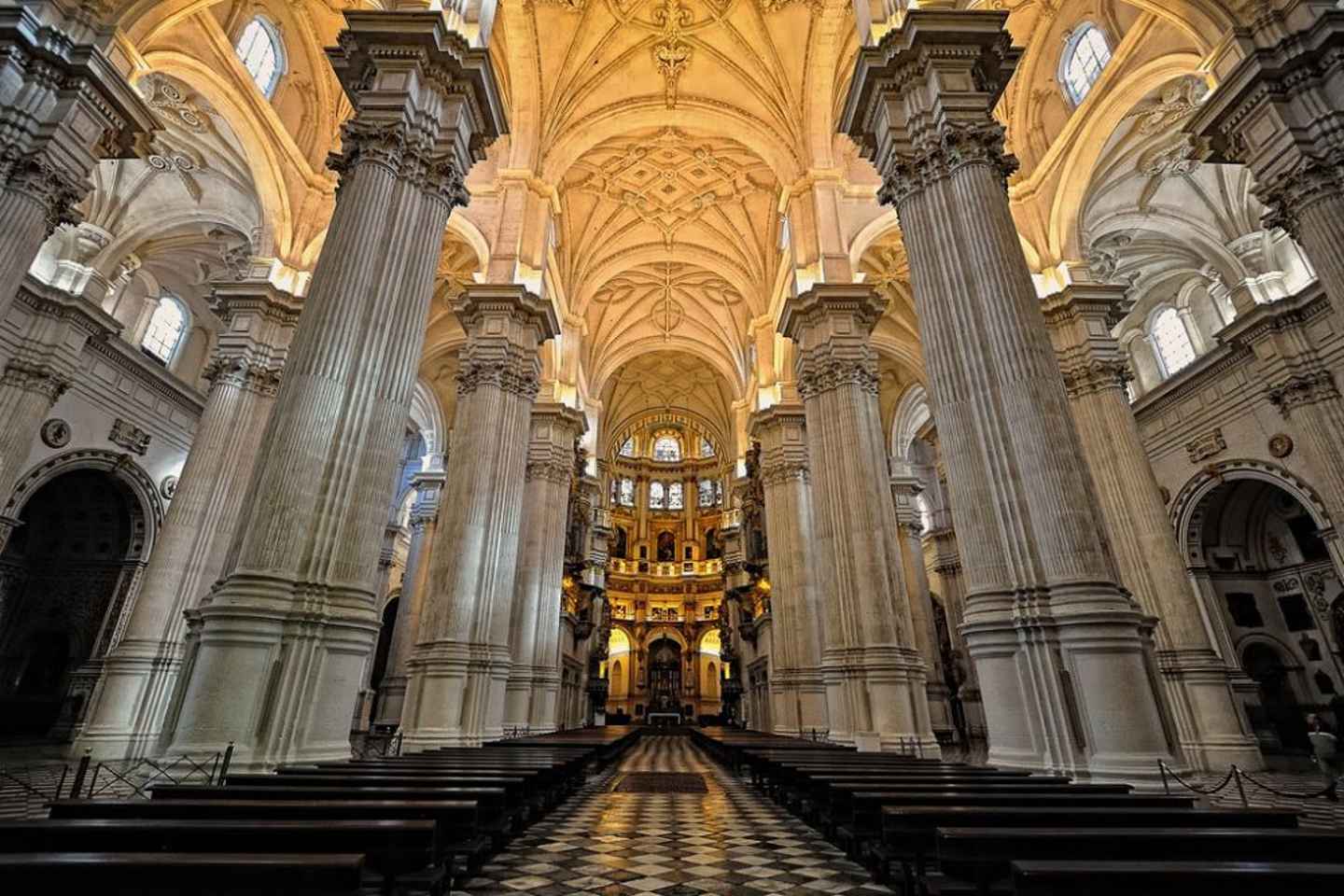 Granada - Kathedrale Von Granada | MyCityTrip.com