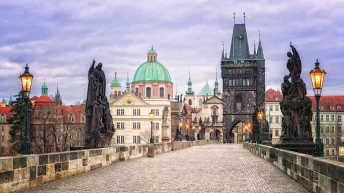 prague halfday private walking tour