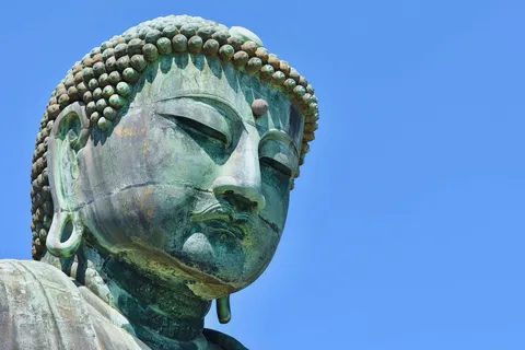 Kamakura find love and money