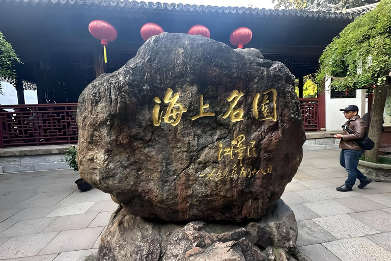 Shanghai: Yu Garden Ticket + English Audio Guide