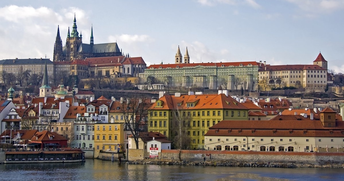 Prague Sightseeing Tour with Lunch | GetYourGuide