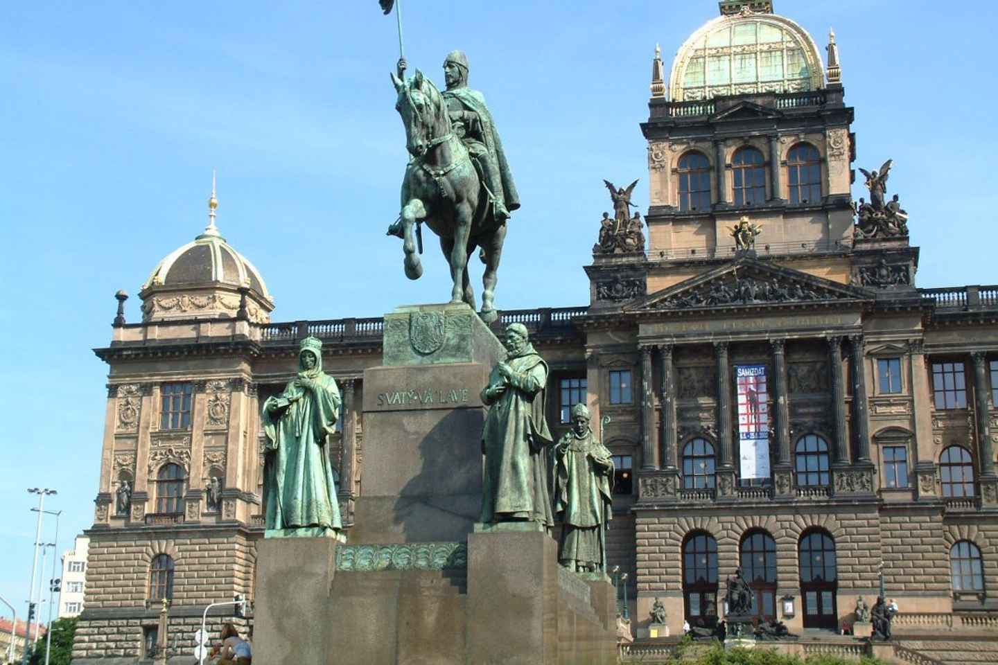 Prague Sightseeing Tour with Lunch