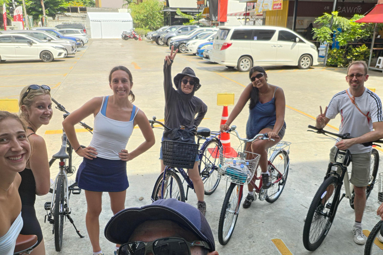 Bangkok: Hidden Gems Bike Tour to Street Food