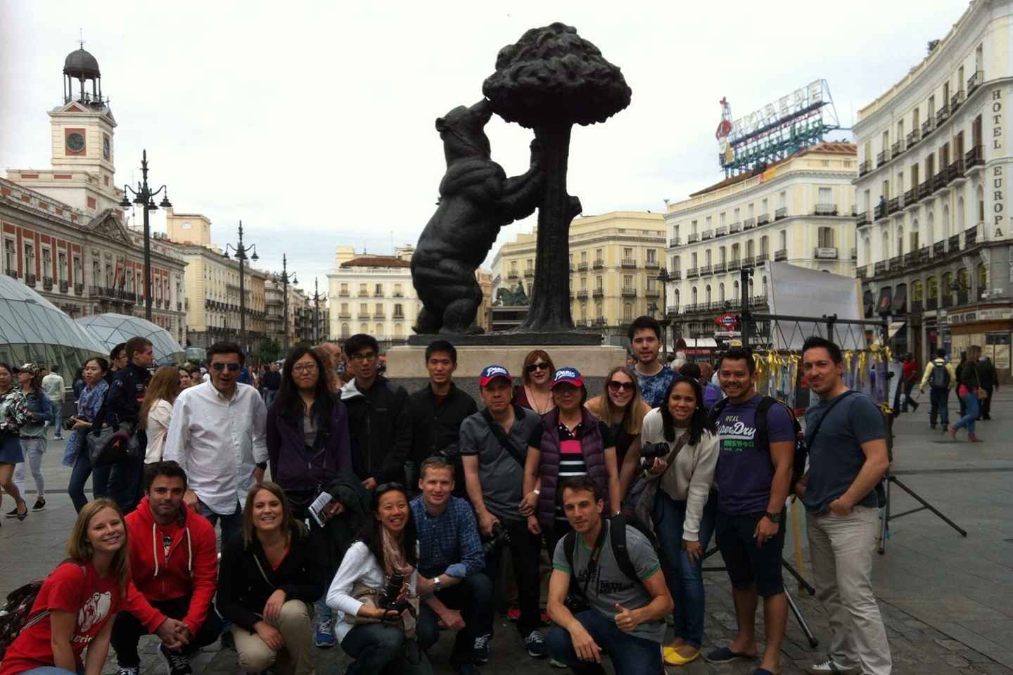 Madrid Essential: 3-Hour Guided Walking Tour - Private Walking City Tour
