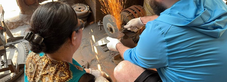 Hanoï : Forgez dans le feu – Forgeurs de lames traditionnels