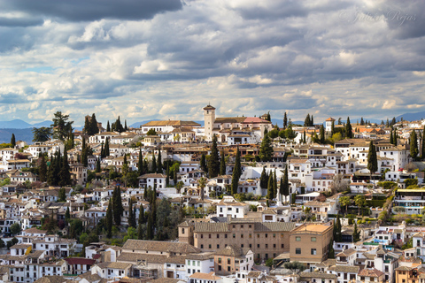 From Seville: Private Transfer to Granada and Córdoba Tour