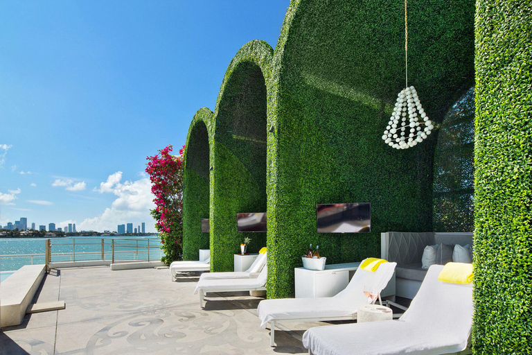 Miami: Baia Beach Club Pool Day Pass Miami: Baia Beach Club Pool & Spa Day Pass