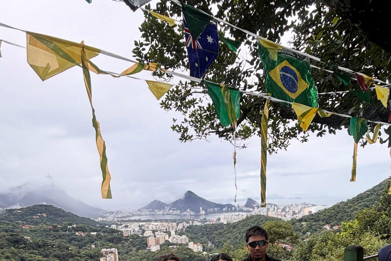 Rio de Janeiro: Private Rocinha Tour by Two Local Cousins