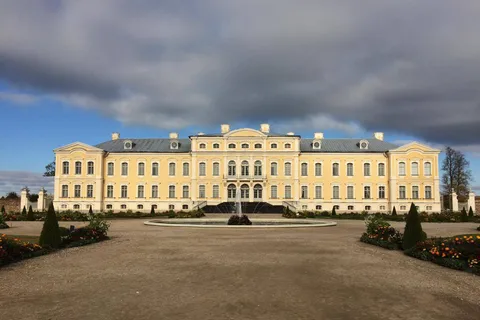 De Vilnius a Riga com Paragens Turísticas Top Tour Particular