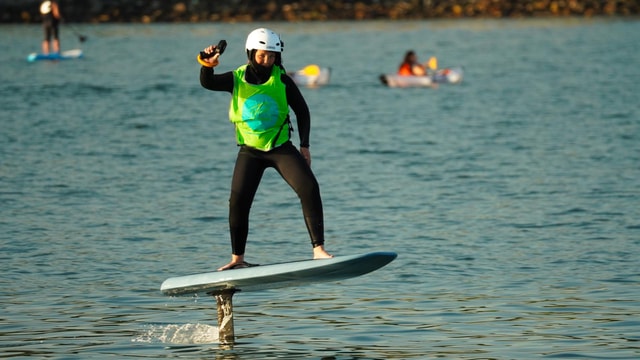 Edinburgh: Fly Over Water On an Electric Hydrofoil Surfboard