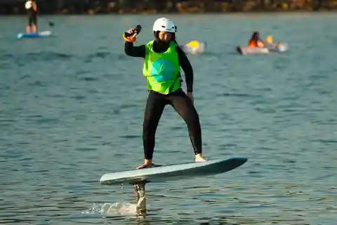 Edinburgh: Vlieg over water op een elektrische draagvleugelboot
