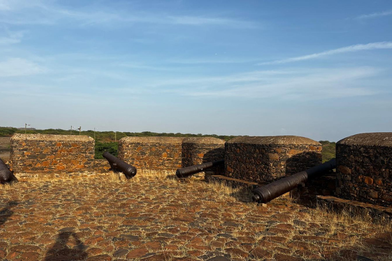 Old City: Historical Tour of the 5 Monuments with Tickets Included Old Town: Historical Tour of the 5 Monuments with Tickets Included