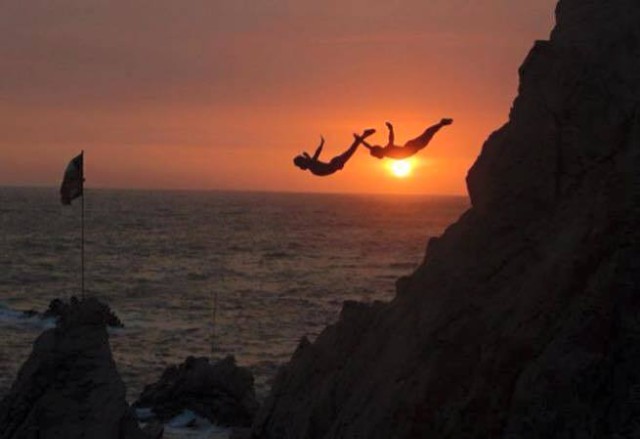 Visit *Private Cliff Diver Show w/Dinner +2 Drinks +1 Sunset Drink in Acapulco